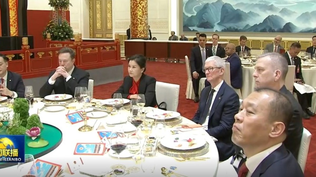 CCTV Zhou Musk